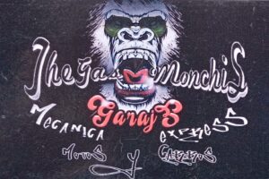 The gas monchis garaje